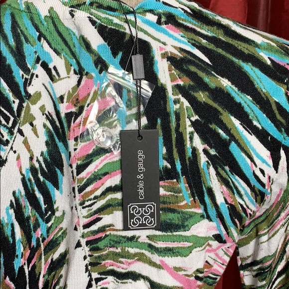 NWT Cable & Gage Thin Sweater - Picture 6 of 9